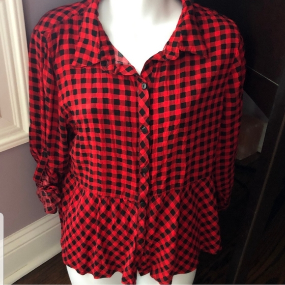 LOVE NOTES BUFFALO RED PLAID PEPLUM TOP  SZ M - Picture 4 of 8
